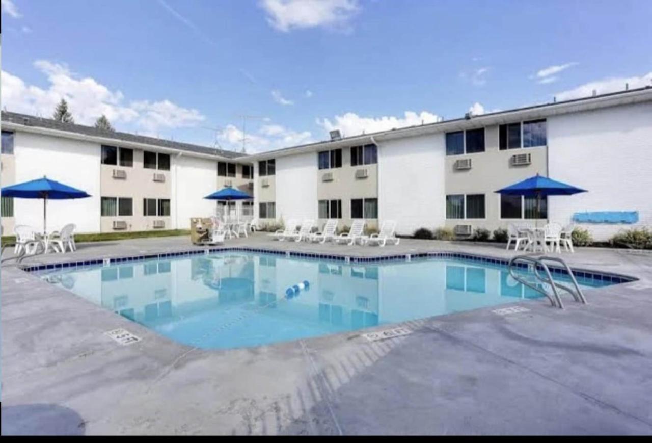 Hilltop Hotel Idaho Falls Bagian luar foto